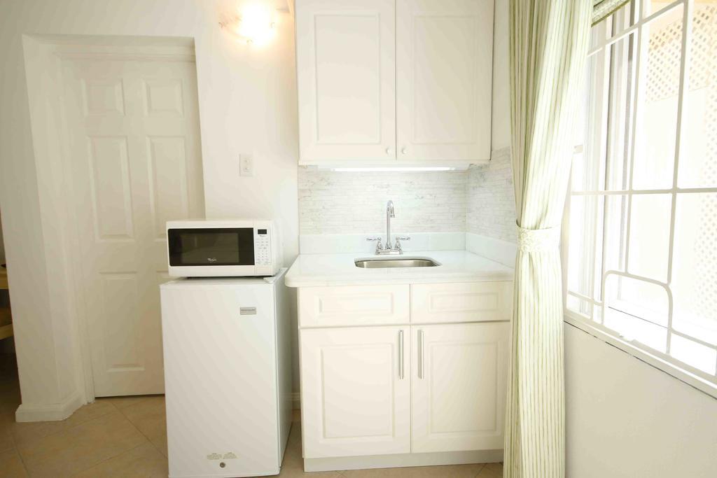 Cattleya Luxury Suites Kingston Extérieur photo