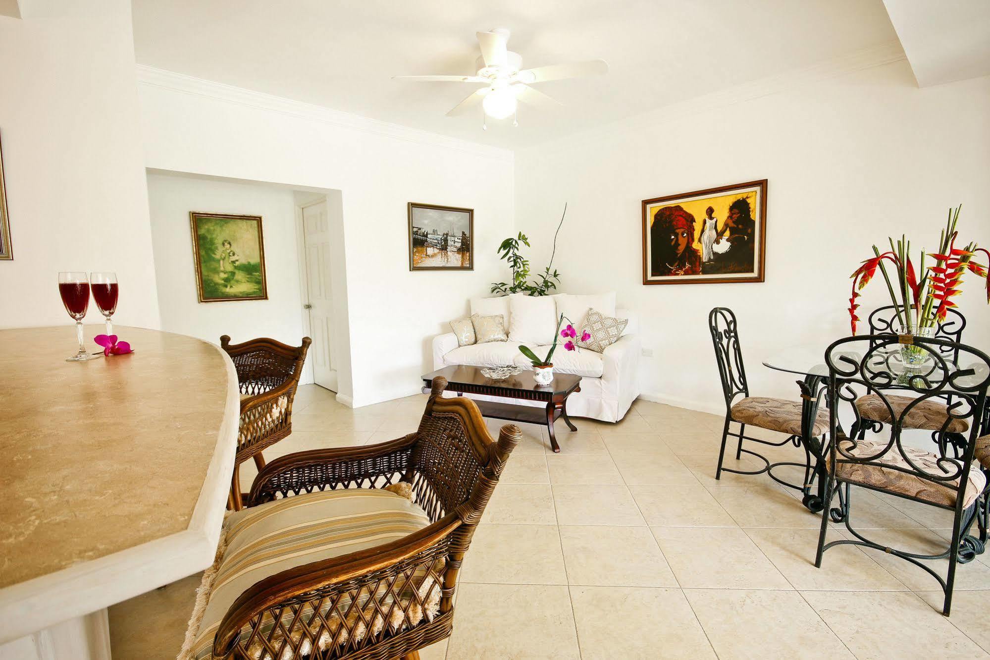 Cattleya Luxury Suites Kingston Extérieur photo